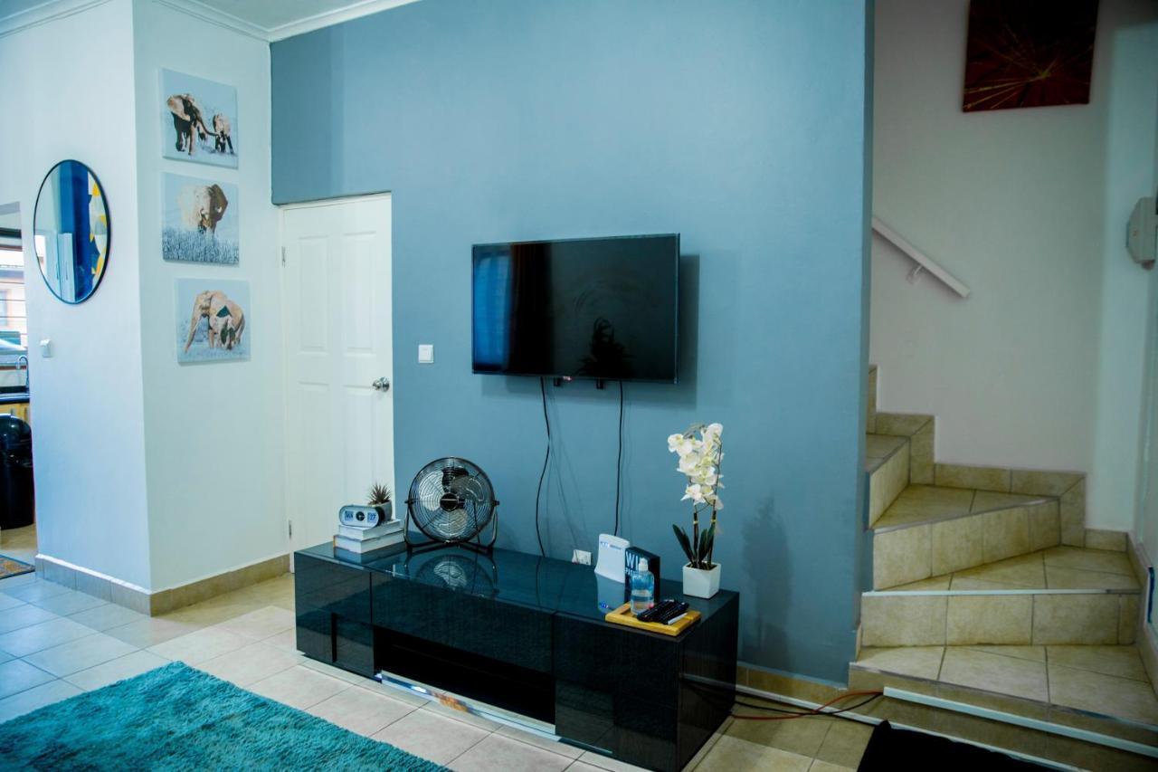 לוסקה Sanctuary Aparthotel-Ac-Garden- Solar-Wi-Fi -Firepit-Park-Carport מראה חיצוני תמונה