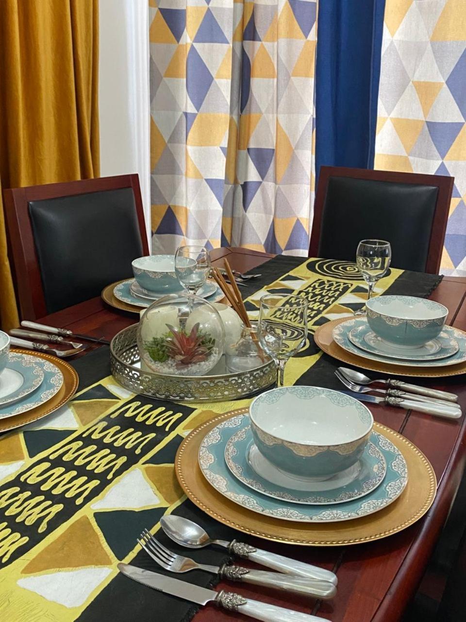 לוסקה Sanctuary Aparthotel-Ac-Garden- Solar-Wi-Fi -Firepit-Park-Carport מראה חיצוני תמונה