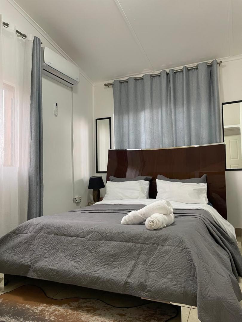 לוסקה Sanctuary Aparthotel-Ac-Garden- Solar-Wi-Fi -Firepit-Park-Carport מראה חיצוני תמונה
