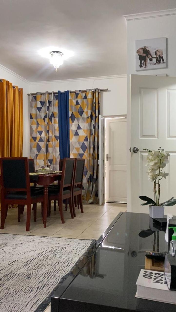 לוסקה Sanctuary Aparthotel-Ac-Garden- Solar-Wi-Fi -Firepit-Park-Carport מראה חיצוני תמונה
