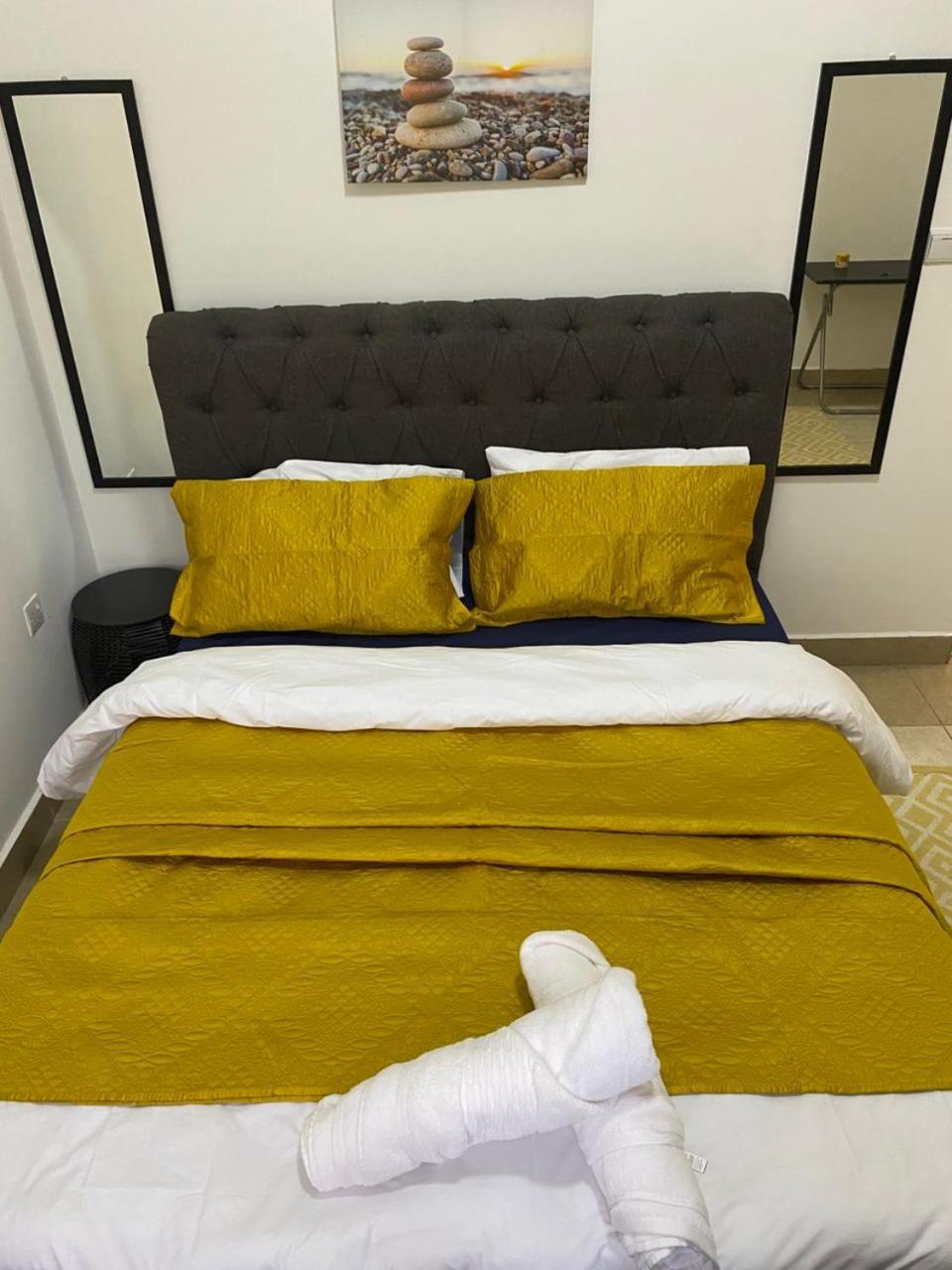 לוסקה Sanctuary Aparthotel-Ac-Garden- Solar-Wi-Fi -Firepit-Park-Carport מראה חיצוני תמונה